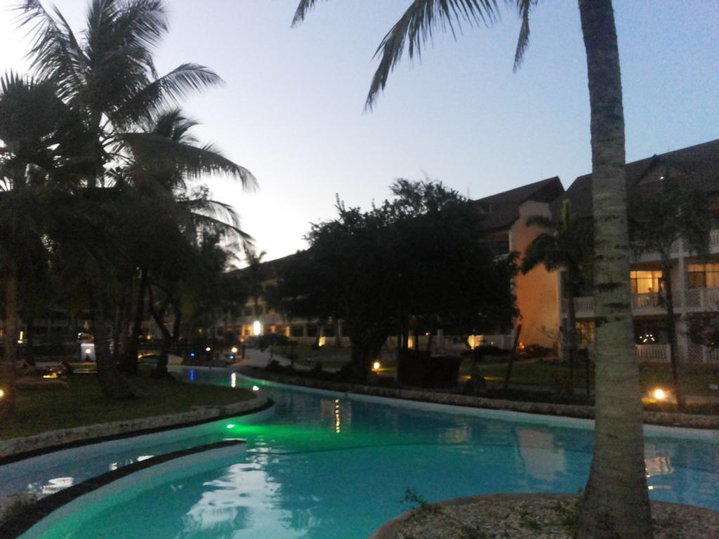 Amani Tiwi Beach Resort Exterior photo
